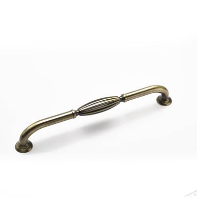 Richelieu America Traditional Appliance Pull - 8271 - Zamak in Antique English